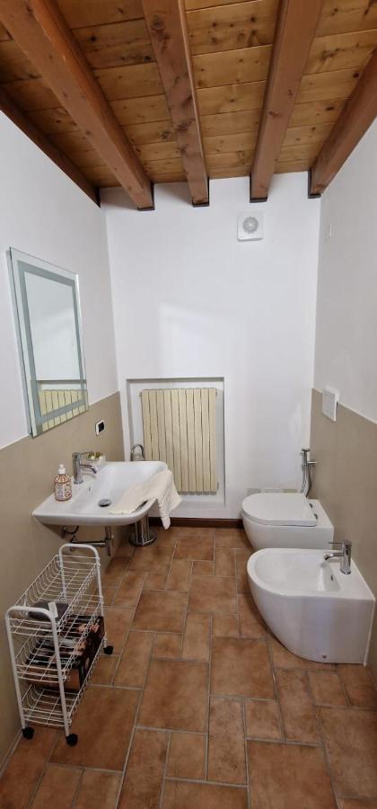 Gesuitirooms Sona Bagian luar foto
