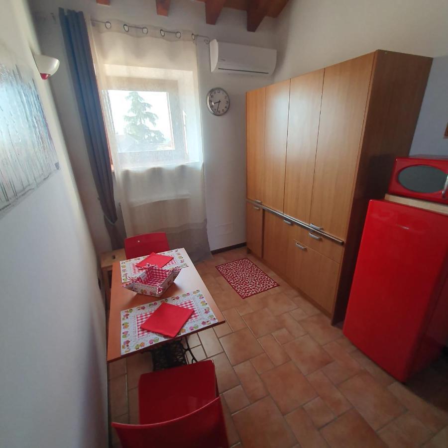Gesuitirooms Sona Bagian luar foto